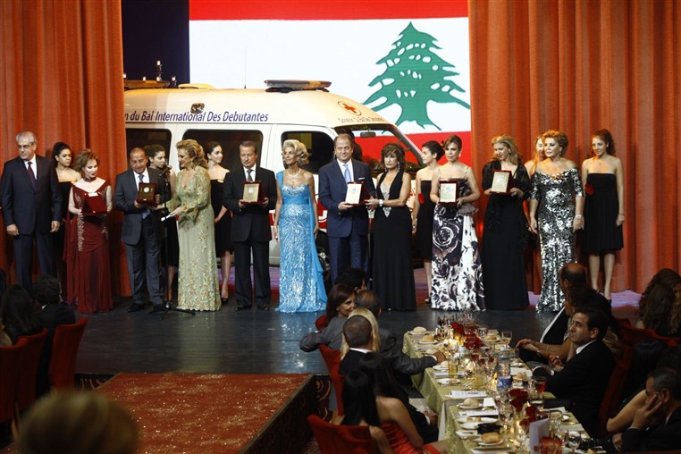 Bal des Debutantes 2012 